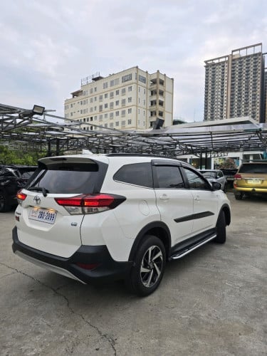ស្អាតណាស៎ Toyota Rush 022, 7កៅអី 3ជួរ
