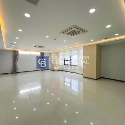 🏢 Basic décor office Space for rent near Russian market (OF-044)