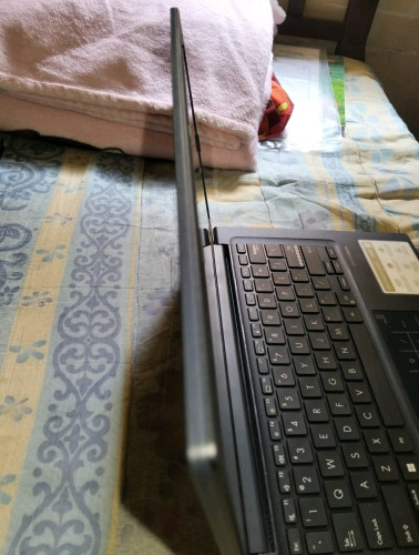 🔥 លក់ ASUS Vivobook 14 ប្រើតែ ២ខែ ដូចថ្មី ៩៩% 🔥