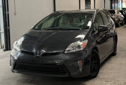 🔥Prius014Option3 កាន់💰5500$💸ដកឡានភ្លាមបង់រំលស់ជាមួយឃ្លាំងផ្ទាល់