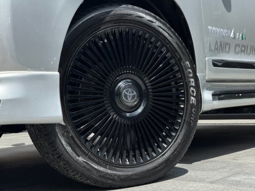 2013 Land Cruiser GX-R (2013年陸地巡洋艦GX-R)