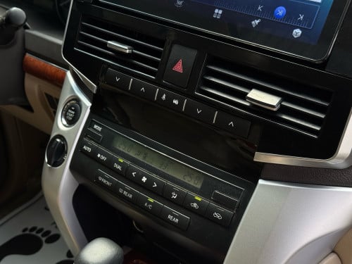 2013 Land Cruiser GX-R (2013年陸地巡洋艦GX-R)