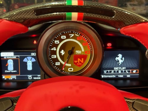 2017 Ferrari 488GTB  (法拉利 488GTB)