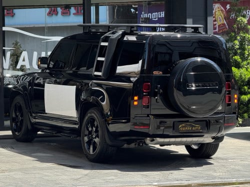2020 Defender 130 X-Dynamic