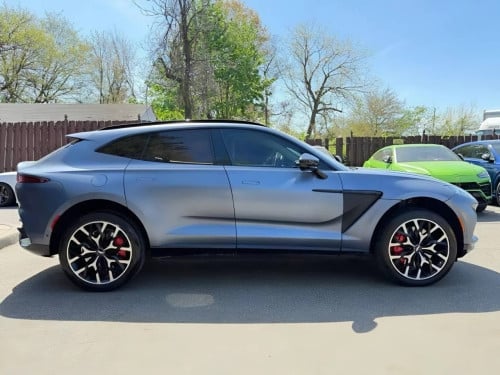 2021 Aston Martin DBX 4.0 V8