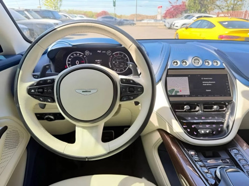 2021 Aston Martin DBX 4.0 V8