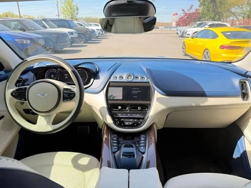 2021 Aston Martin DBX 4.0 V8
