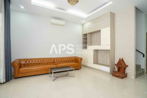 4 Bedroom Linkhouse For Sale - Borey Villa Town | Phnom Penh