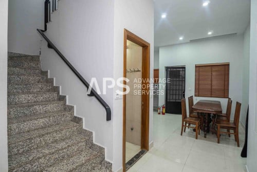 4 Bedroom Linkhouse For Sale - Borey Villa Town | Phnom Penh