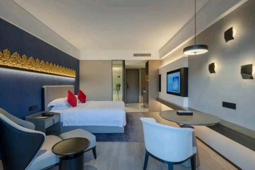 60$/Night-Deluxe King Room