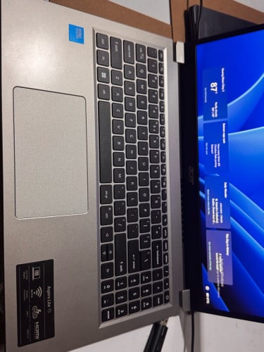 Acer lapto 15.5inch  Core 3 N355 8g 512g