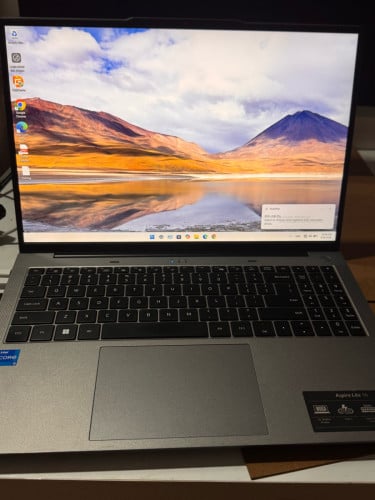 Acer Laptop i5-12gen 8g 512g 16inch