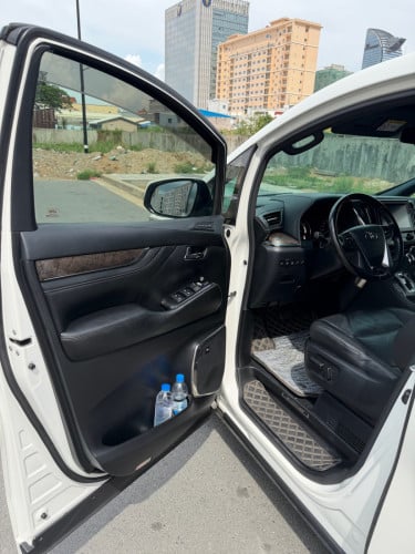 Alphard 2020 ពណ៍ស