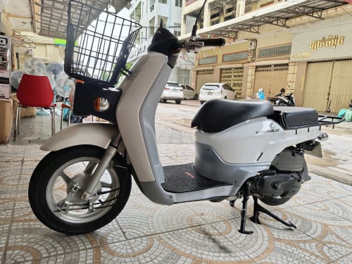 BENLY 110cc ប្រាំងដៃសុីន តំលៃធូរ 086990168