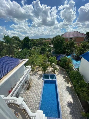 big Villa with pool for rent