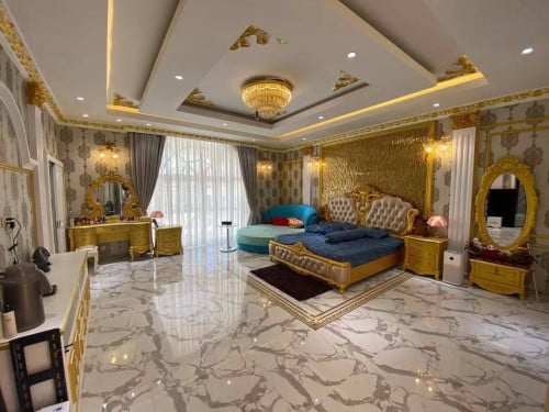 big Villa with pool for rent