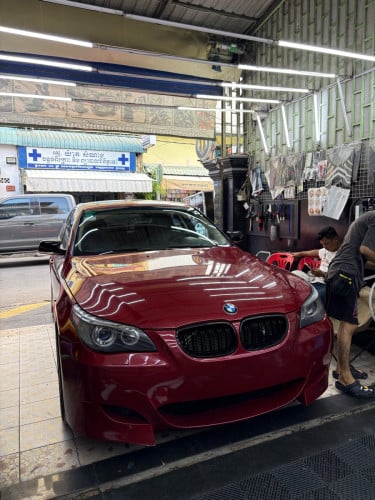 BMW E60 2004