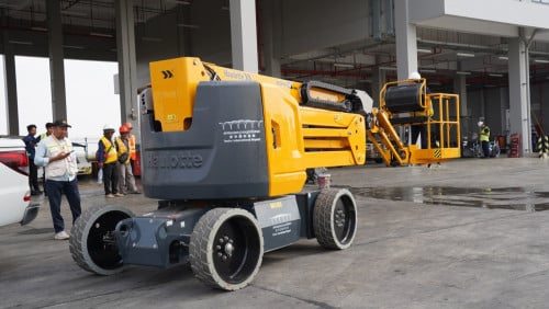 Boom Lift សម្រាប់ជួល