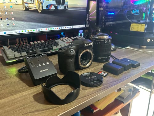 Canon EOS 80D + len 18mm-135mm+32G storage