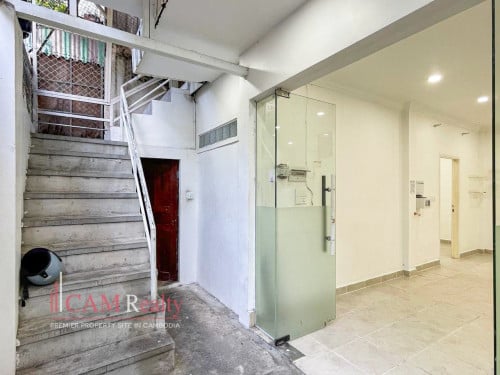 Commercial House For Rent in Tuol Tumpung