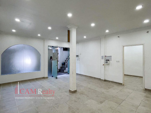 Commercial House For Rent in Tuol Tumpung