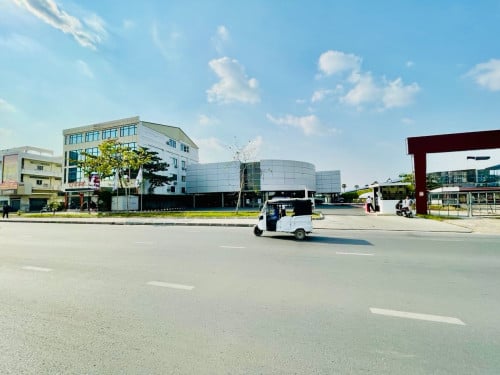 Commercial Land & Showroom For Rent Along Majn Road of PP, 35x100m, 15,500$,Showroom Purpose