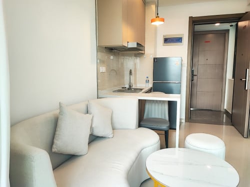 Condo 1Bed for rent in 60m road to Airport