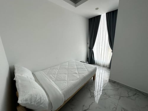 Condo 2 bed big size $1,600 bkk1