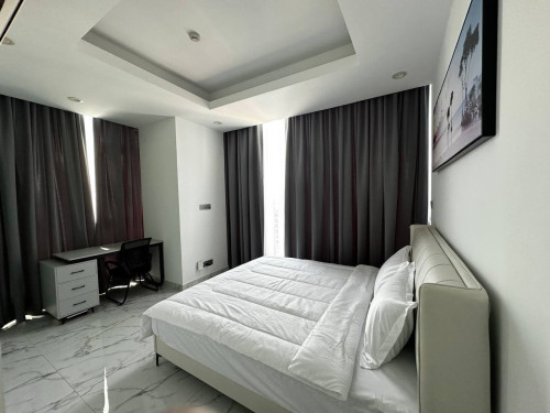 Condo 2 bed big size $1,600 bkk1