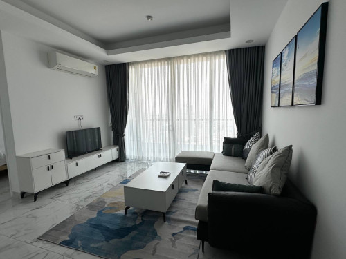 Condo 2 bed big size $1,600 bkk1