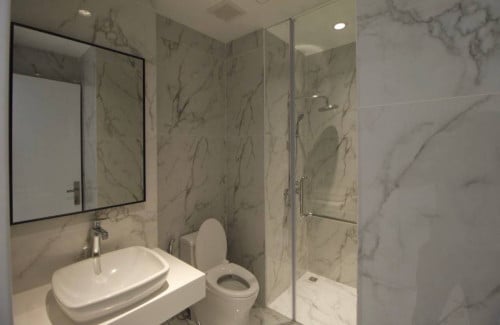 Condo 2 bed size 91sqm rent 1,600$ at bkk1