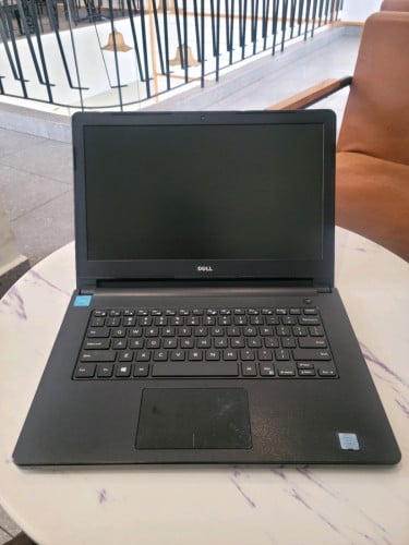 Dell Inspiron 14 នៅថ្មីស្អាត កម្លាំងម៉ាស៊ីនខ្លាំងលក់ធូរៗ