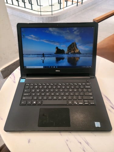 Dell Inspiron 14 នៅថ្មីស្អាត កម្លាំងម៉ាស៊ីនខ្លាំងលក់ធូរៗ
