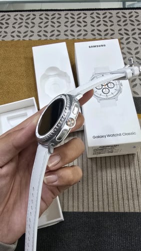 Galaxy watch 8 Classic 46mm white 99% 249$