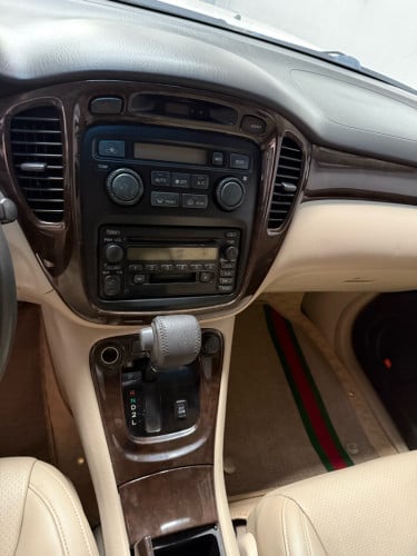 Highlander 02 V6 limited