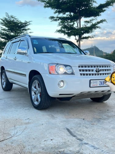 Highlander03v6ប៉ុង2ប្រភេទឡានស្អាត អត់ពុកអត់ច្រេះម៉ាសុីនប្រអប់លេខអេម