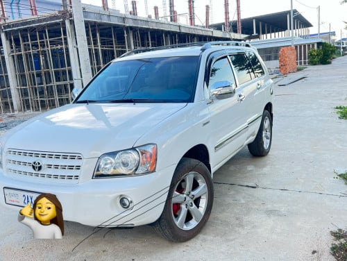 Highlander03v6ប៉ុង2ប្រភេទឡានស្អាត អត់ពុកអត់ច្រេះម៉ាសុីនប្រអប់លេខអេម