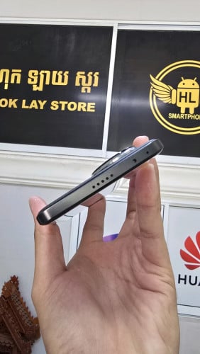 Honor 200 Pro 12G 512G 98% Black 249$