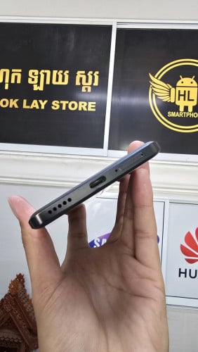 Honor 200 Pro 12G 512G 98% Black 249$