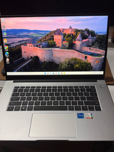 HUAWEI I5-13gen 16g 512g 14inch