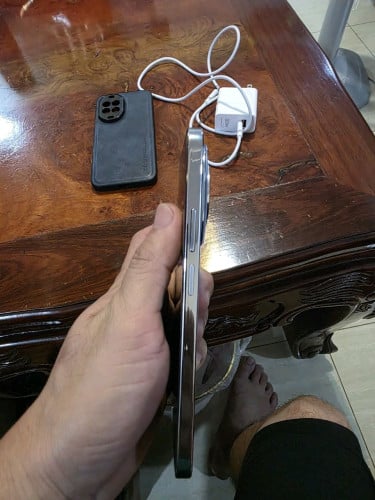 Huawei Nova 14 Ram 12G/256G របស់ក្រុមហ៊ុន ស៊ីម២ នៅស្អាតដូចថ្មី 99.99% សុខភាពថ្មនៅ 100%