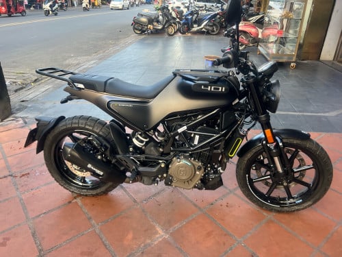 HUSQVARNA SVARTPILEN សេរី2022
