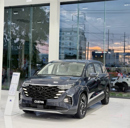 Hyundai Custin 2025 7កៅអី
