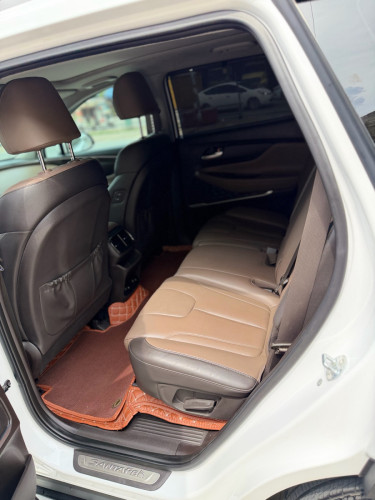 Hyundai Santa Fe 019 ម៉ាស៊ូត កៅអីបីជួរ full option ឡានក្រុមហ៊ុន Camera360