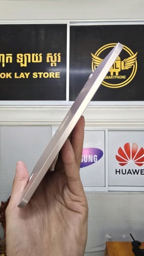 iPad Mini6 SIM+WiFi 256G 99% 349$