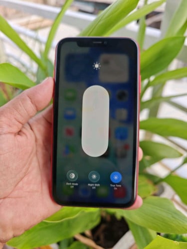 iPhone 11 64G អេក្រង់ហ្សុីន អត់ស្កេន(វៃដូរបាន)👉$125