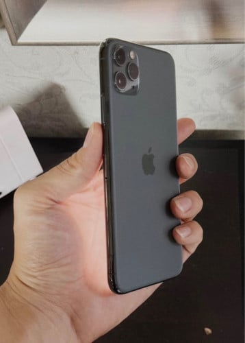 iPhone 11 Pro Max 256GB 98% 215$