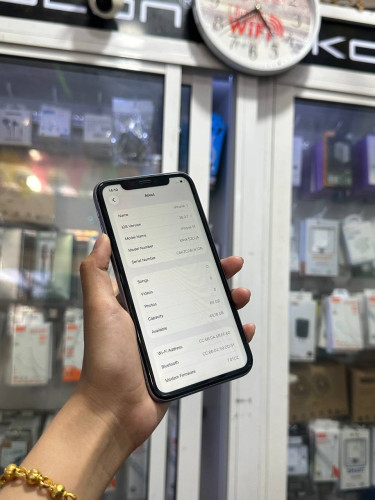 iPhone 11 ពណ៌ស្វាយ 🍏 64GB  Battery 88% 🔋 តួស្អាត 98% សំណុំហ្សីន អត់ជាប់អី  (ធានា1ខែ)