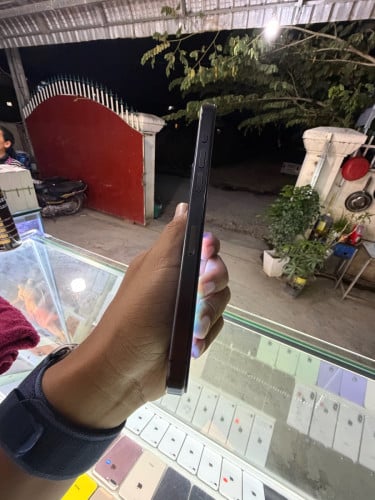 IPhone 15 Pro Max CH/A សុីម2 256GB