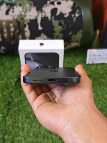 Iphone 16 Pro Max Black kuru LL/A ESIM2  256GB ចូល99% 🔋ថ្ម96%